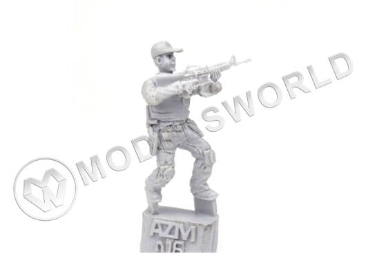 Фигурка Оперативник военизированной полиции из серии "Наемники", 28 мм
