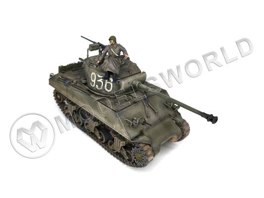 Готовая модель Американский средний танк M4A2 на службе РККА с десантником в масштабе 1:35