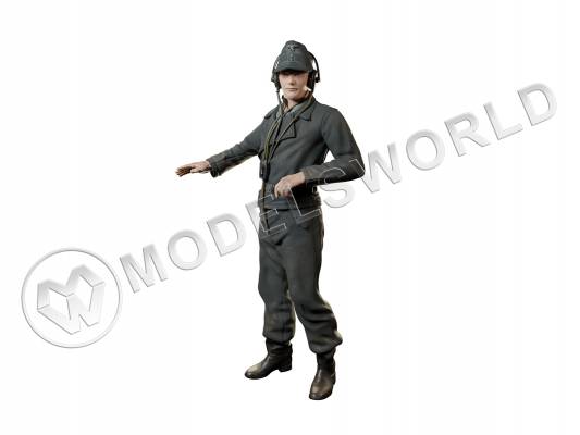 Фигура командира танка, Германия, лето 1943 г., поза 1. Масштаб 1:35