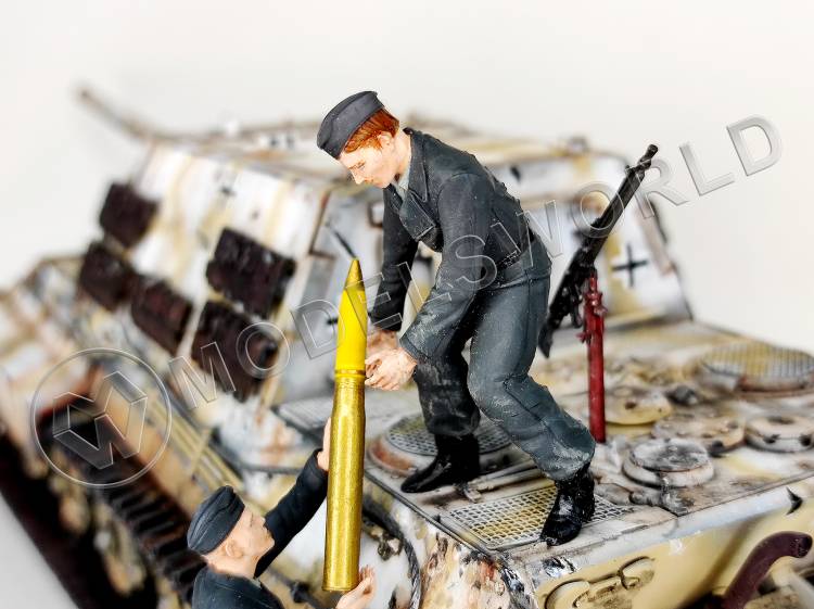 Фигура танкиста, Германия, лето 1943 г., поза 5. Масштаб 1:35 - фото 1